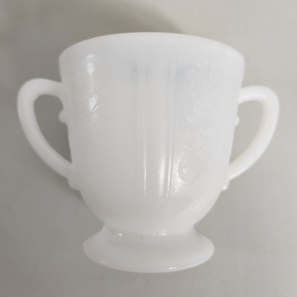 Vintage Macbeth Evans Monax Depression White Milk Glass Cream And Sugar Set - Picture 2 of 13
